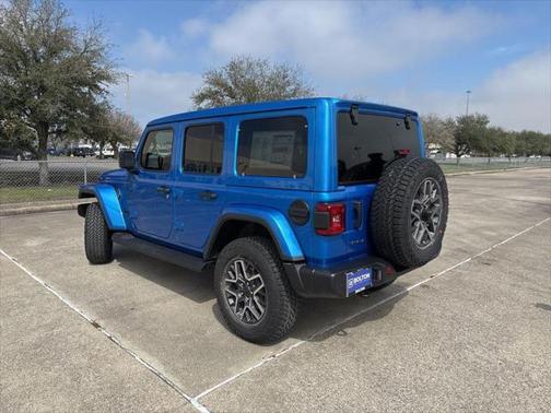 2025 Jeep Wrangler 4-Door Sahara 4x4