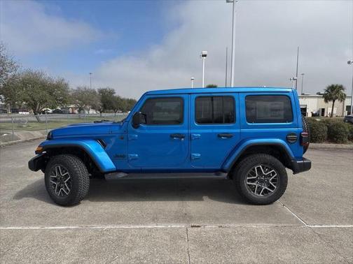 2025 Jeep Wrangler 4-Door Sahara 4x4