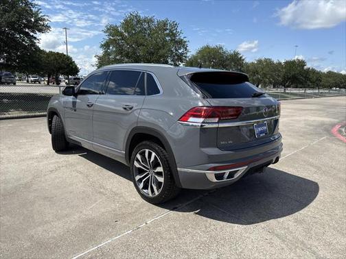 2023 Volkswagen Atlas Cross Sport 3.6L V6 SEL Premium R-Line