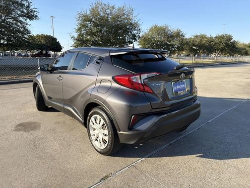 2020 Toyota C-HR LE