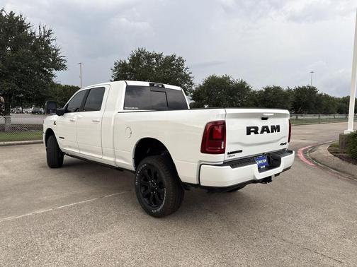 2025 RAM 2500 Laramie Crew Cab 4x4 6'4' Box