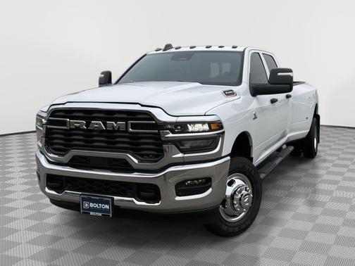 2026 RAM 3500 Tradesman Crew Cab 4x4 8' Box