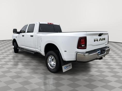 2026 RAM 3500 Tradesman Crew Cab 4x4 8' Box