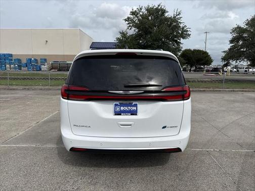 2025 Chrysler Pacifica L