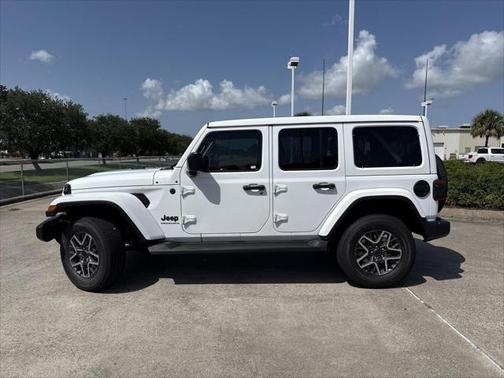 2025 Jeep Wrangler 4-Door Sahara 4x4