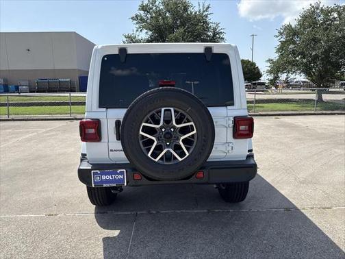 2025 Jeep Wrangler 4-Door Sahara 4x4