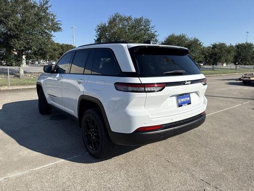 2025 Jeep Grand Cherokee Altitude