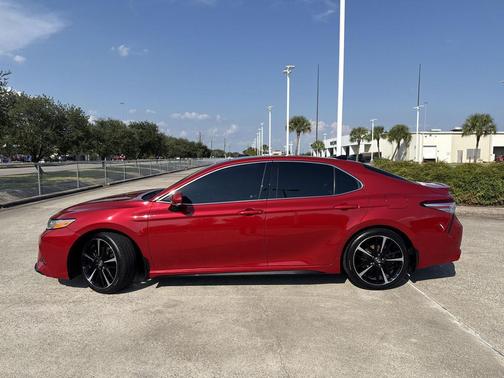 2020 Toyota Camry XSE