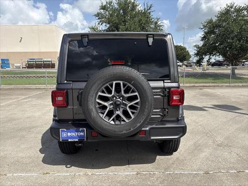 2025 Jeep Wrangler 4-Door Sahara 4x4