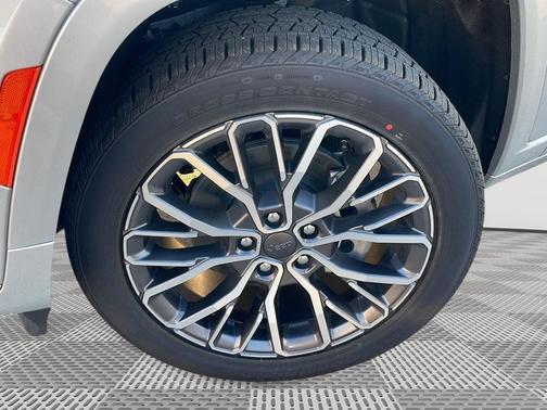 2025 Jeep Grand Cherokee L Summit Reserve