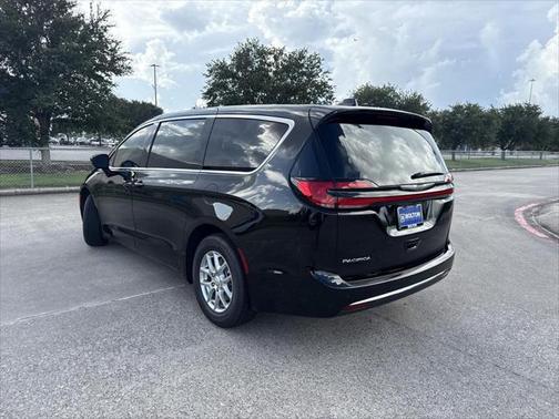 2025 Chrysler Pacifica L