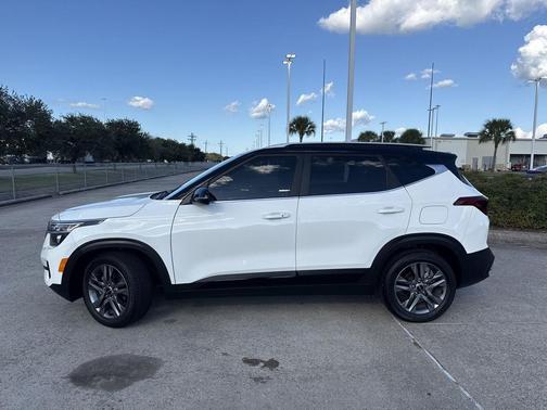 2023 Kia Seltos S