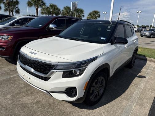 2023 Kia Seltos S
