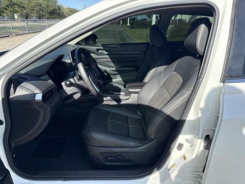 2022 Nissan Altima SR FWD