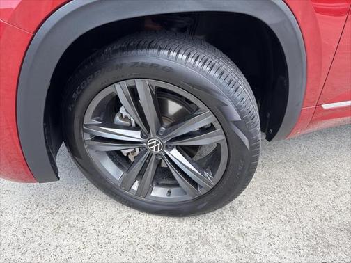2021 Volkswagen Atlas Cross Sport 3.6L V6 SE w/Technology R-Line