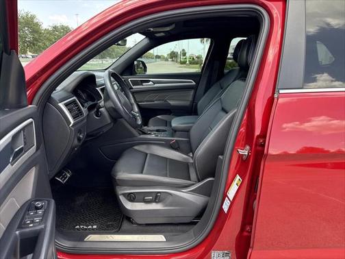 2021 Volkswagen Atlas Cross Sport 3.6L V6 SE w/Technology R-Line