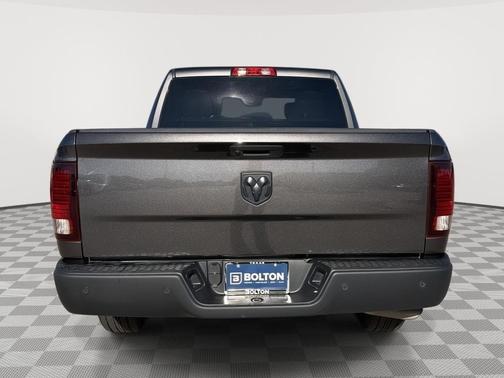 2024 RAM 1500 Classic Warlock Crew Cab 4x2 5'7' Box