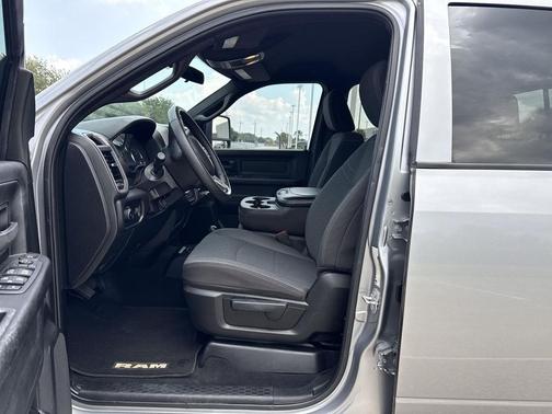 2024 RAM 2500 Tradesman Crew Cab 4x4 6'4' Box