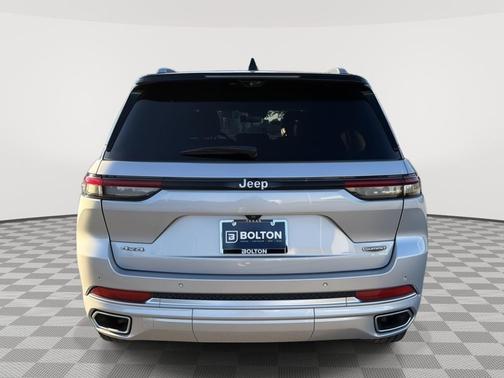 2023 Jeep Grand Cherokee Summit