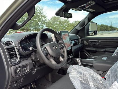2026 RAM 1500 RHO Crew Cab 4x4 5'7' Box