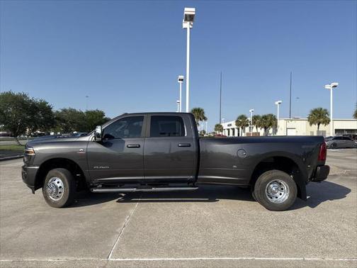 2025 RAM 3500 Laramie Crew Cab 4x4 8' Box