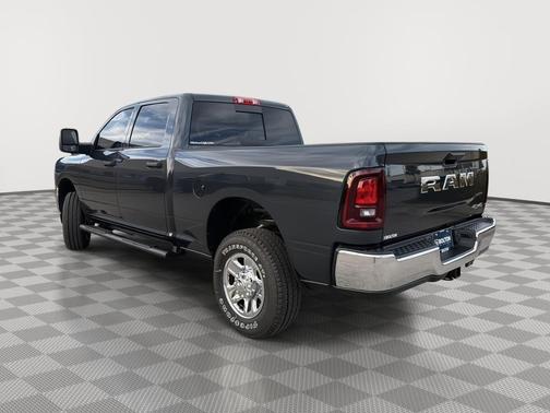 2026 RAM 2500 Tradesman Crew Cab 4x4 6'4' Box