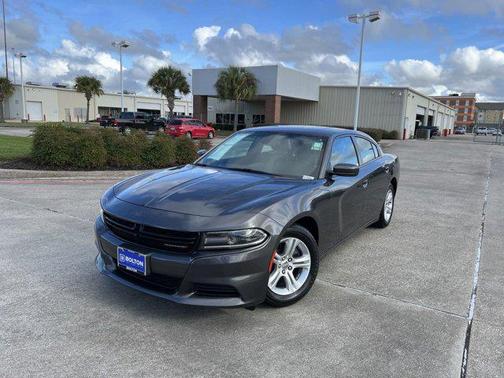 Photo 2 of 20 of 2019 Dodge Charger SXT