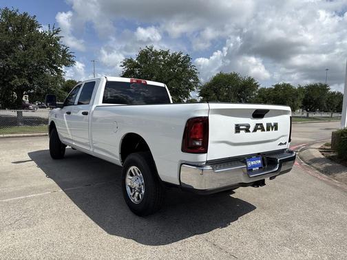 2025 RAM 2500 Tradesman Crew Cab 4x4 8' Box