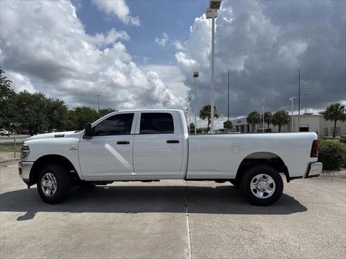 2025 RAM 2500 Tradesman Crew Cab 4x4 8' Box