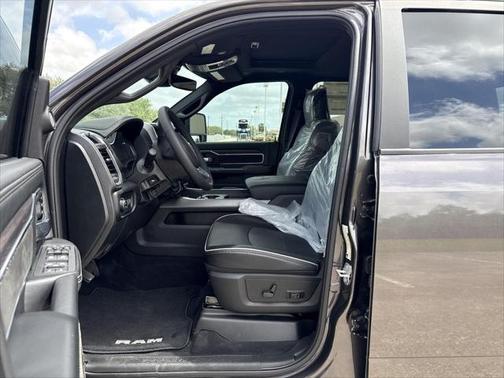 2025 RAM 2500 Laramie Crew Cab 4x4 6'4' Box
