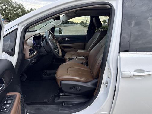2018 Chrysler Pacifica Hybrid Limited