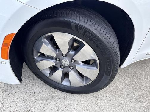 2018 Chrysler Pacifica Hybrid Limited