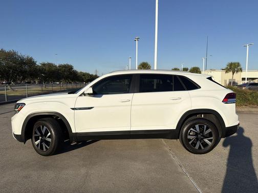 2022 Volkswagen Atlas Cross Sport 2.0T SE