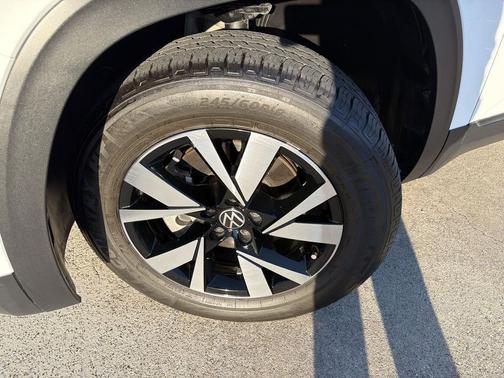 2022 Volkswagen Atlas Cross Sport 2.0T SE