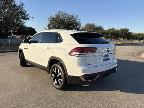 2022 Volkswagen Atlas Cross Sport 2.0T SE