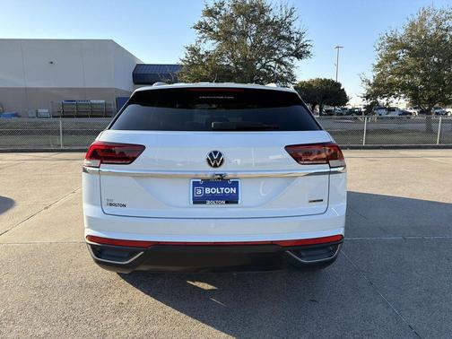 2022 Volkswagen Atlas Cross Sport 2.0T SE