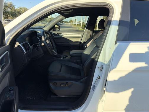 2022 Volkswagen Atlas Cross Sport 2.0T SE