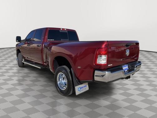 2024 RAM 3500 Tradesman Crew Cab 4x4 8' Box