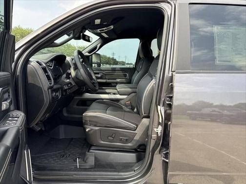 2025 RAM 2500 Laramie Crew Cab 4x4 6'4' Box