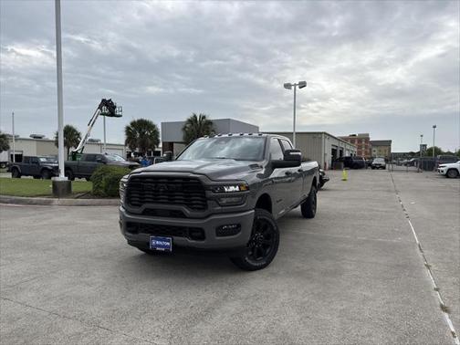 2025 RAM 3500 Lone Star Crew Cab 4x4 8' Box