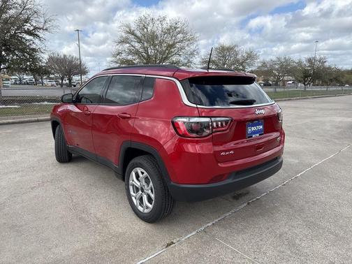 2025 Jeep Compass Latitude
