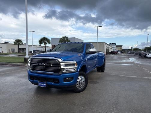 2022 RAM 3500 Laramie Crew Cab 4x4 8' Box