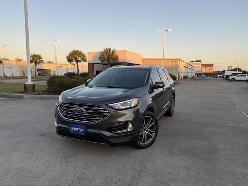 2020 Ford Edge Titanium