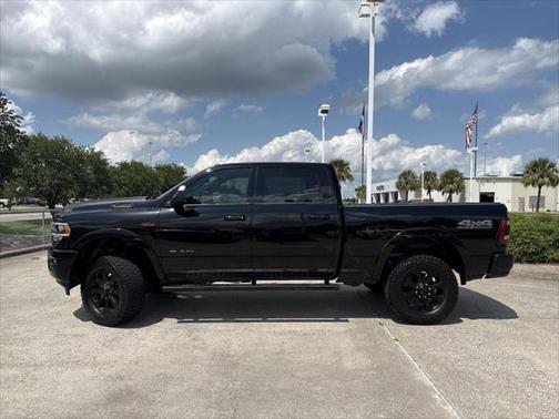 2020 RAM 2500 Laramie Crew Cab 4X4 6'4' Box