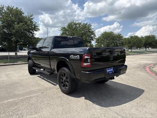 2020 RAM 2500 Laramie Crew Cab 4X4 6'4' Box