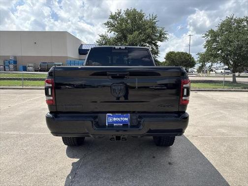 2020 RAM 2500 Laramie Crew Cab 4X4 6'4' Box