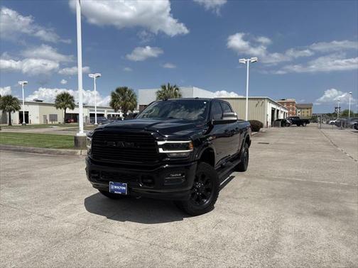 2020 RAM 2500 Laramie Crew Cab 4X4 6'4' Box