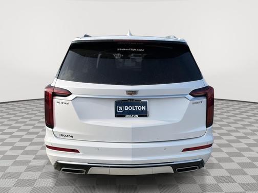 2024 Cadillac XT6 Luxury FWD