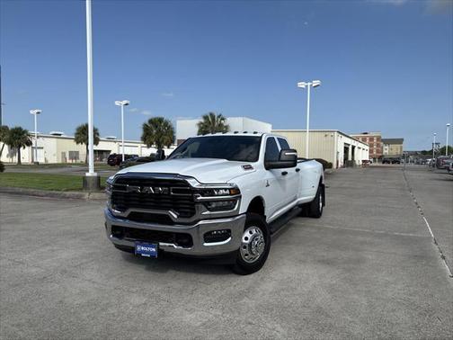2025 RAM 3500 Tradesman Crew Cab 4x4 8' Box