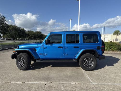 2025 Jeep Wrangler 4-Door Sahara 4x4